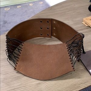Awesome leather Isabel Benenato belt